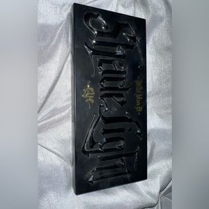 Kat Von D Eye Shadow Palette